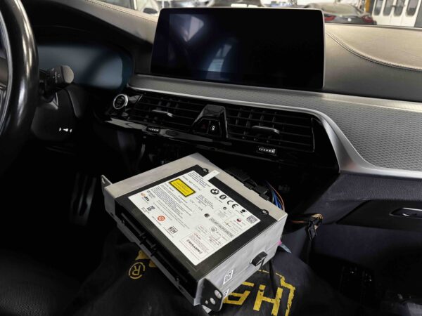 Service de remplacement unité iDrive BMW (CCC, CIC, NBT, NBT EVO etc) - Image 14
