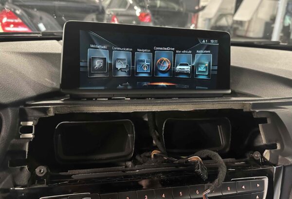 Service de remplacement unité iDrive BMW (CCC, CIC, NBT, NBT EVO etc) - Image 3