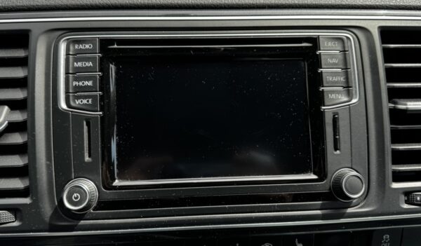 Réparation écran tactile Autoradio 6.5" VW, SEAT, SKODA MIB STD2+ – Image 6