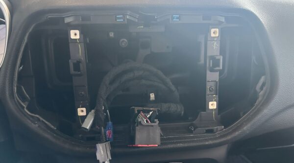 Réparation écran LCD 7" Uconnect pour Jeep, Chrysler, DODGE - Image 3